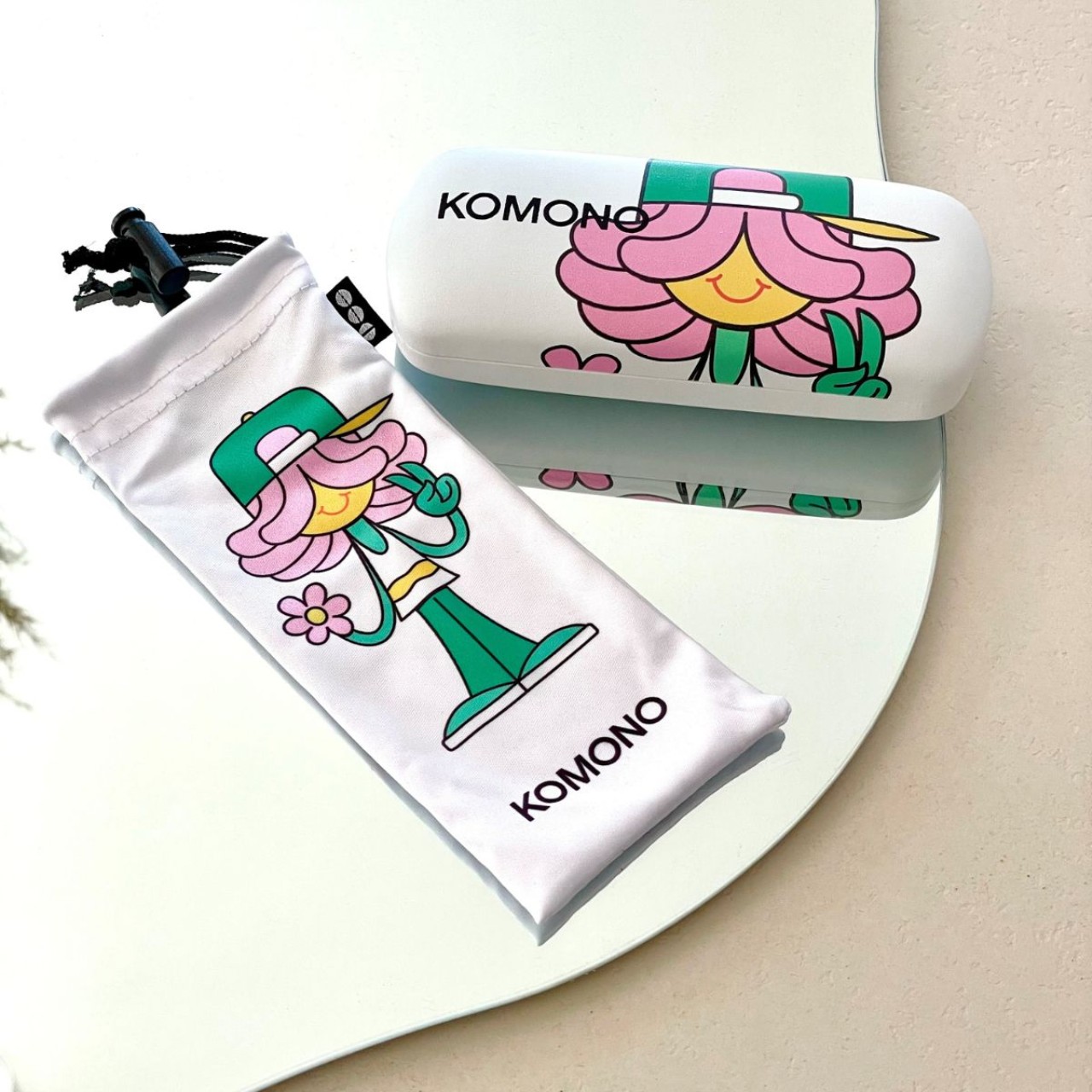 sonnenbrille, tasche, hülle, kunstvolles design, helle farben