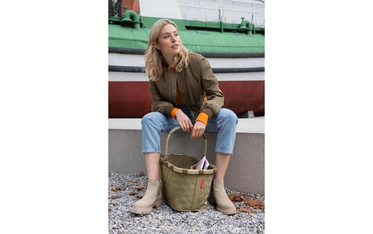 Person, Sitzend, Erwachsener, Weiblich, Frau