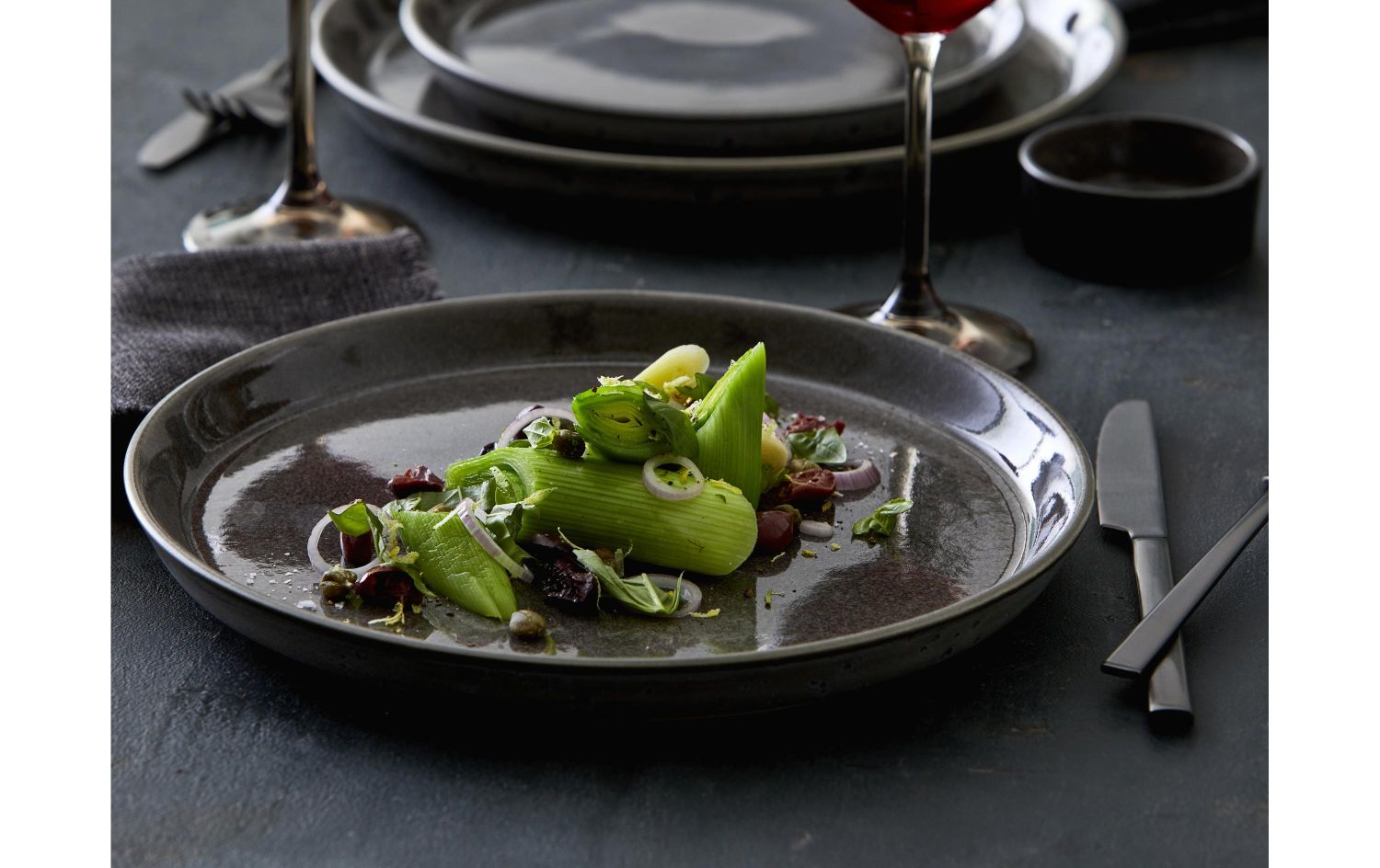 starkes Gericht, pasta, Gemüse, teller, weisser pfeffer