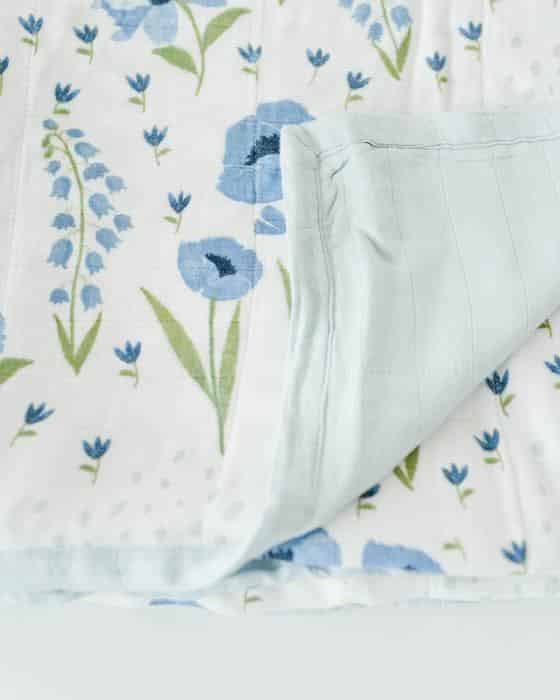 Deluxe Muslin Quilt - Blue Windflower