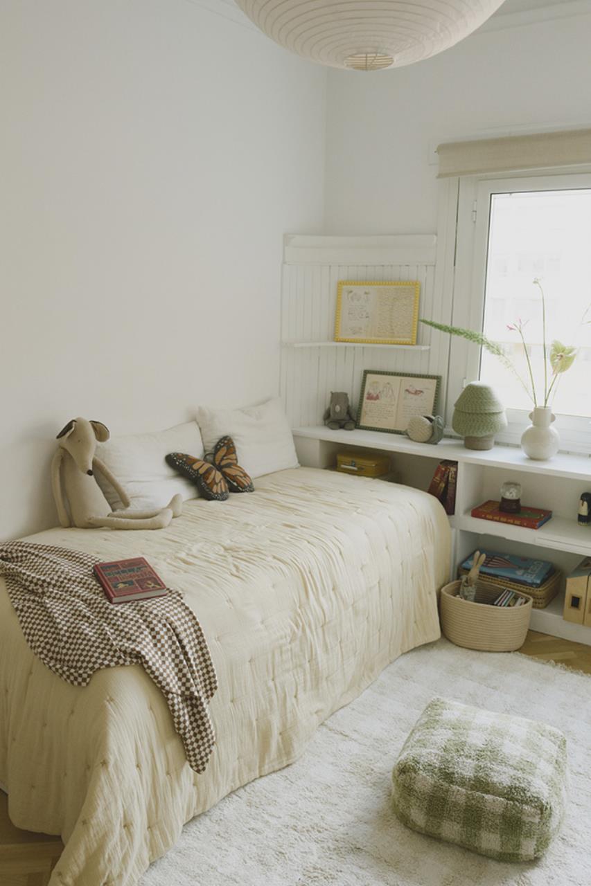 Bett, Zimmer im Schlafsaal, Mobiliar, Dekoration für Zuhause, Kissen