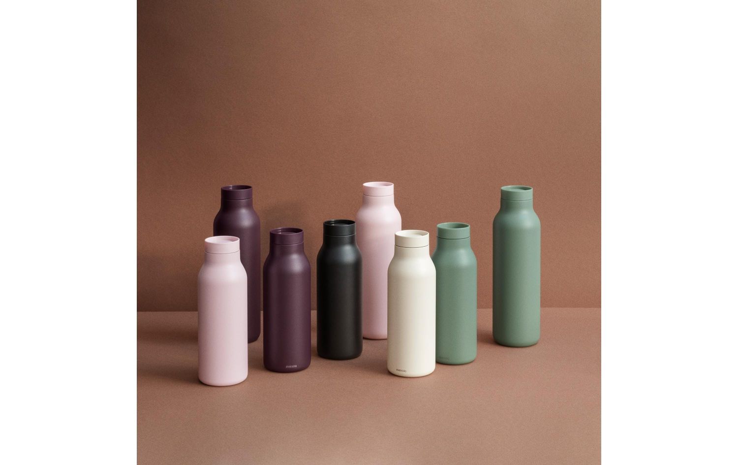 Flasche, Wasserflasche, wiederverwendbare Flasche, mehrfarbene Flaschen, Trinkflasche, Mehrfarbig, Isolierte Flasche, Wasserflasche, Stoff/Materials unknown, Trinkflaschen, Wasserflasche, Mehrfarbig, Matte Oberfläche, Auslaufsicher