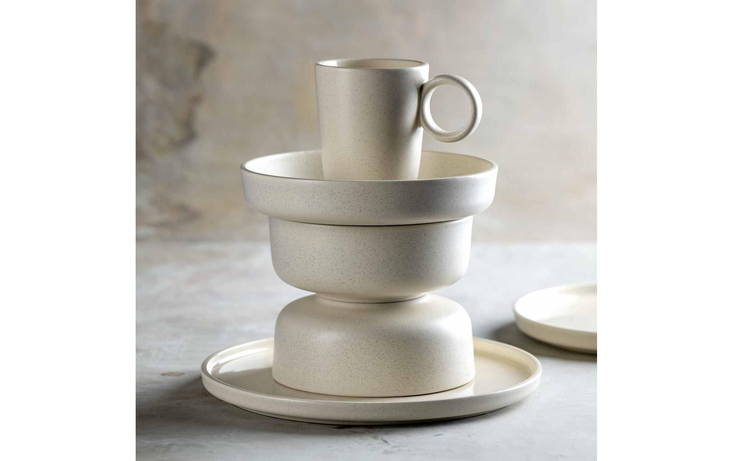 Untertasse, Tasse, Untertasse, Tasse