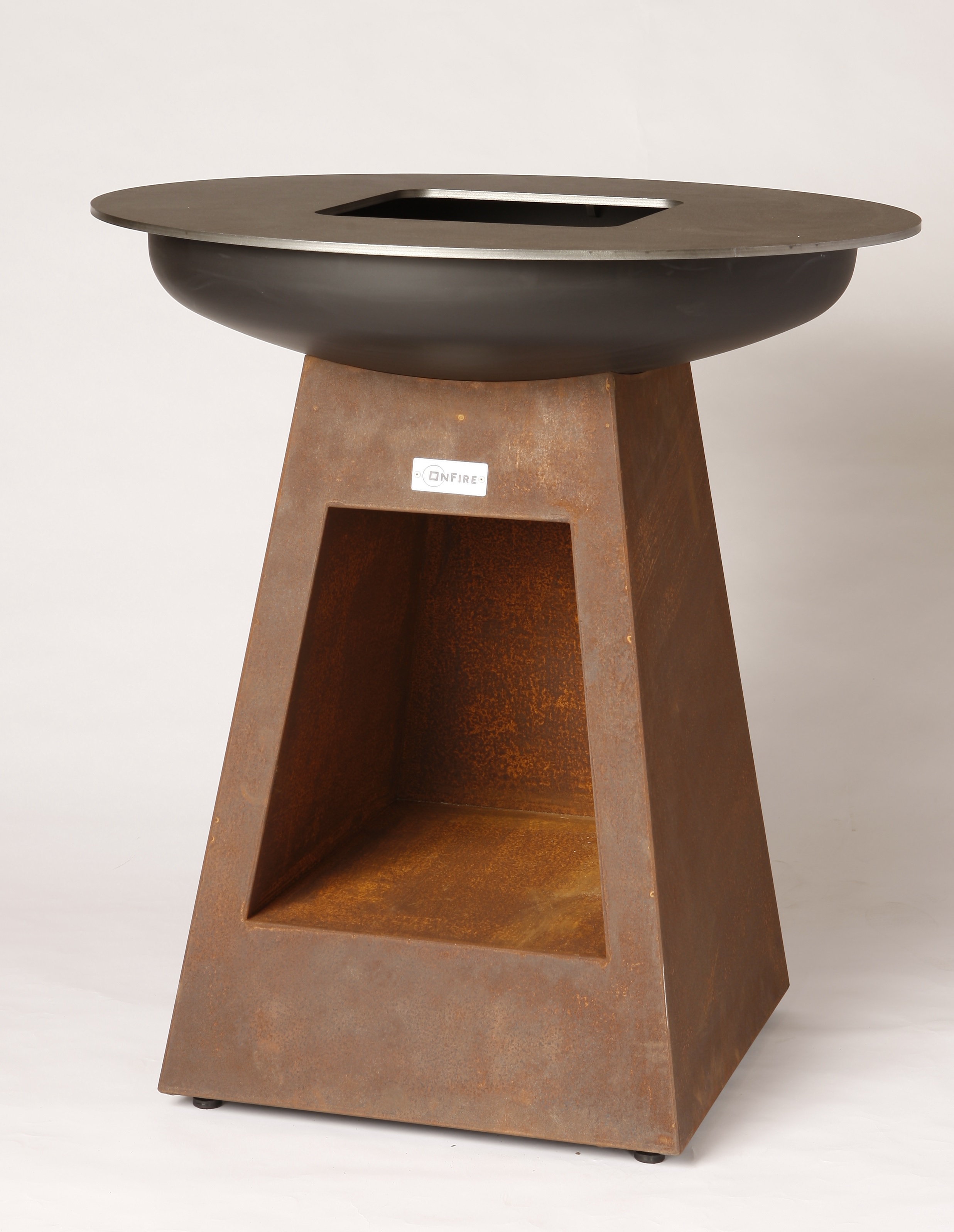 OnFire BBQ 95x86 cm mit Holzlager Cortenstahl