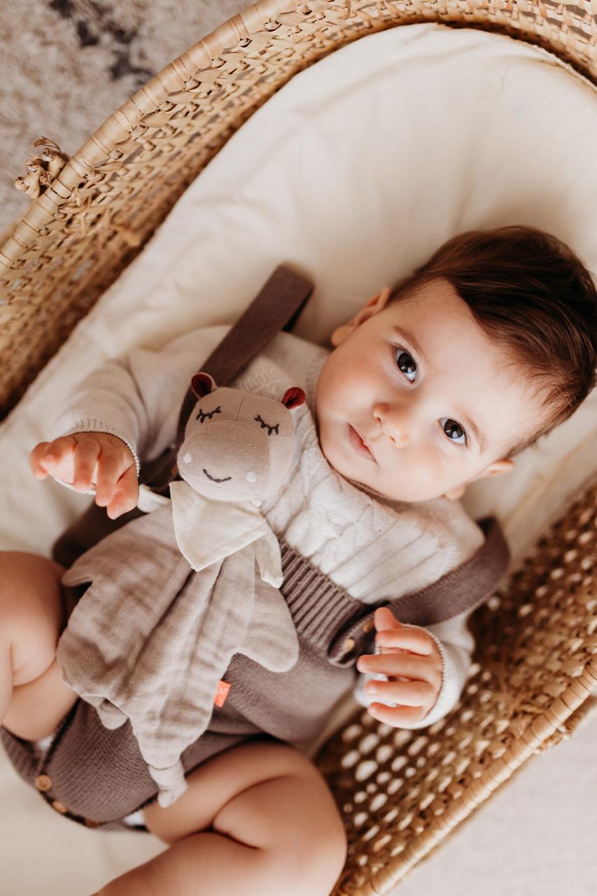 Baby, Person, Bett für Säuglinge, Gesicht, Kopf
