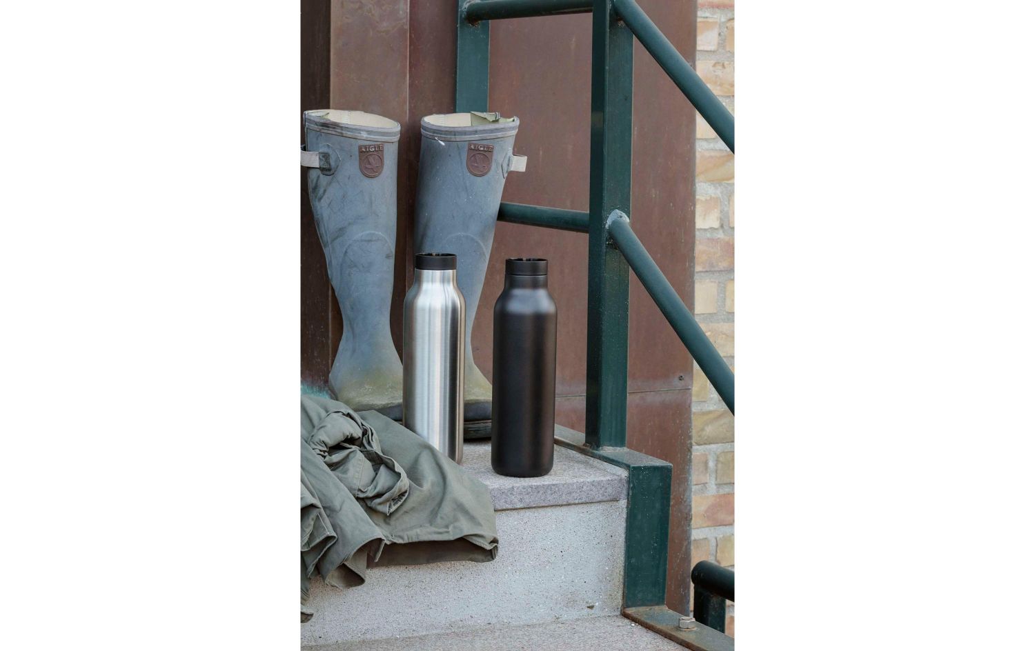 Stiefel, Gummistiefel, Regenstiefel, Wasserflasche, Kleidung