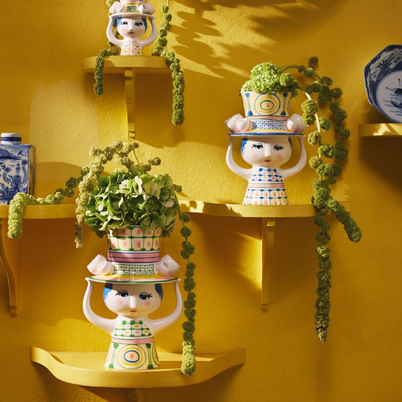 Lady with hat Vase Lady with hat Vase