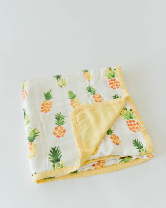 Deluxe Muslin Quilt - Pineapple