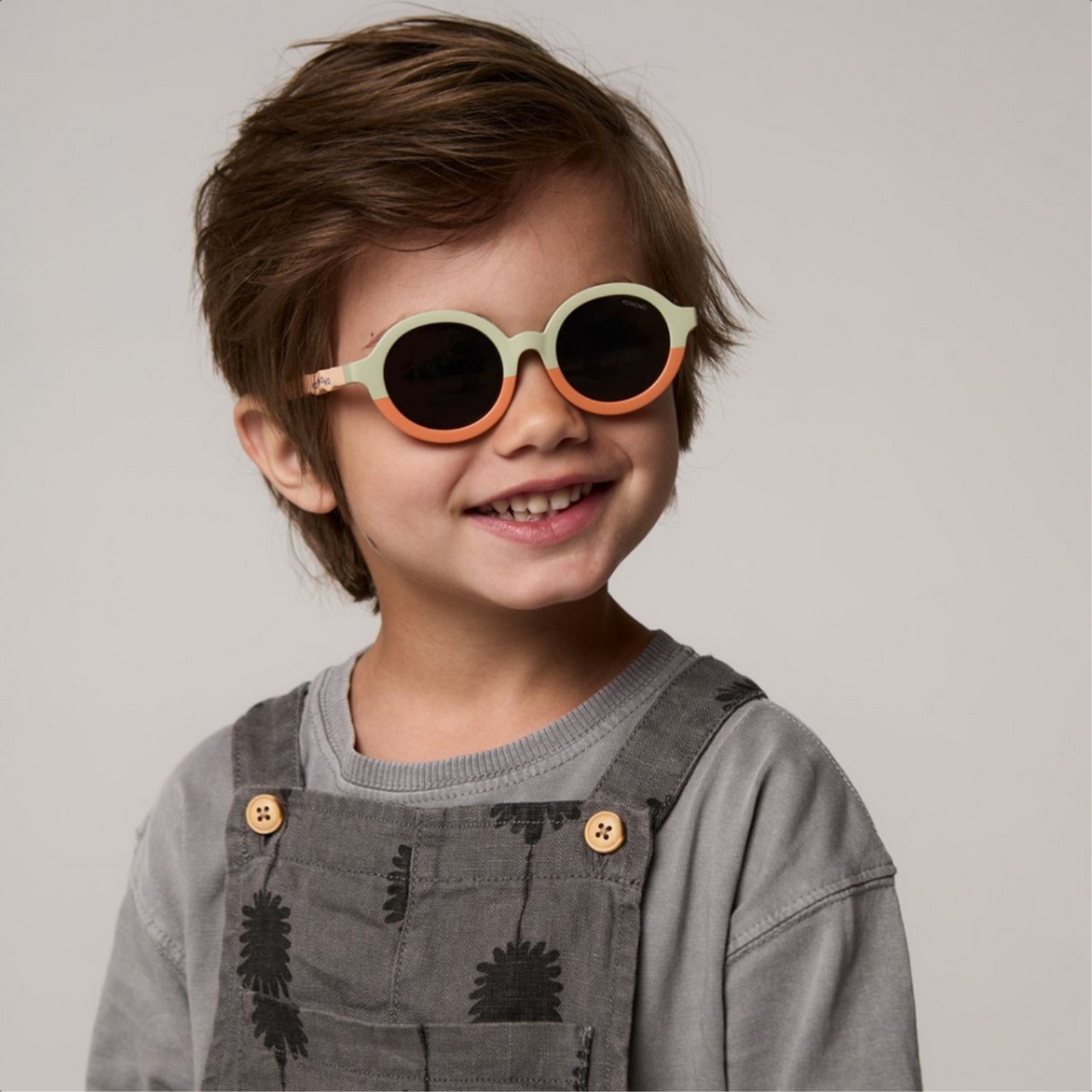 Kinderbrille, Runde Gläser, Sonnenbrille, Overalls, Grau Shirt
