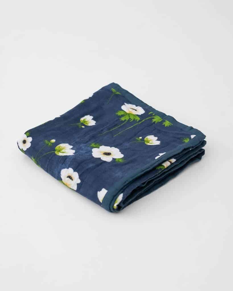 Deluxe Muslin Quilt - White Anemone Deluxe Muslin Quilt - White Anemone