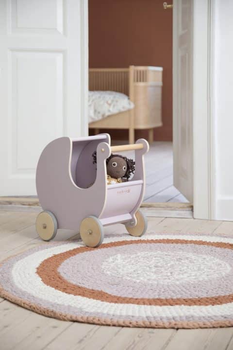 Puppenkinderwagen aus Holz, morning cloud pink