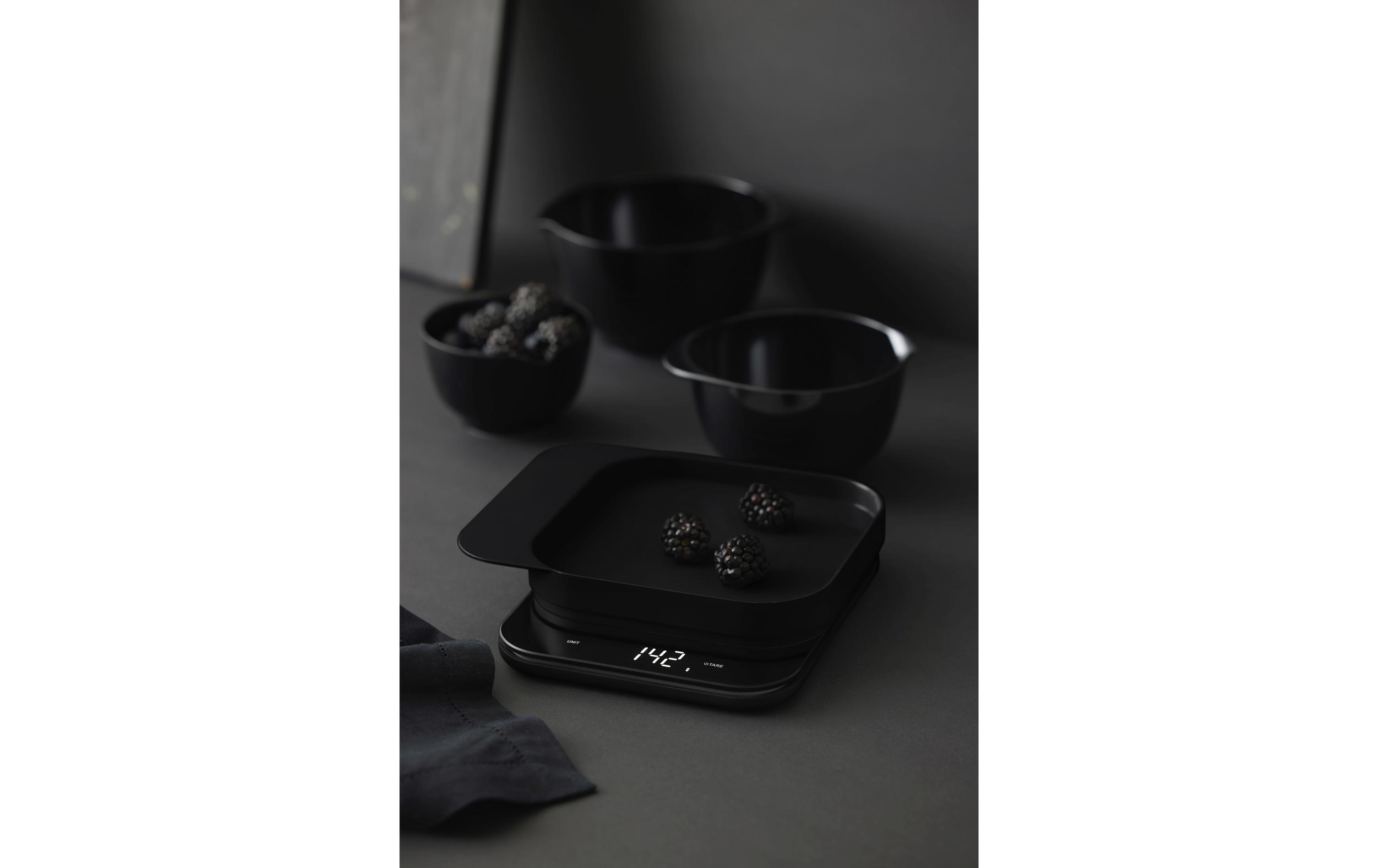 Küchewaage, digitale Waage, schwarz, Schüssel, Beeren