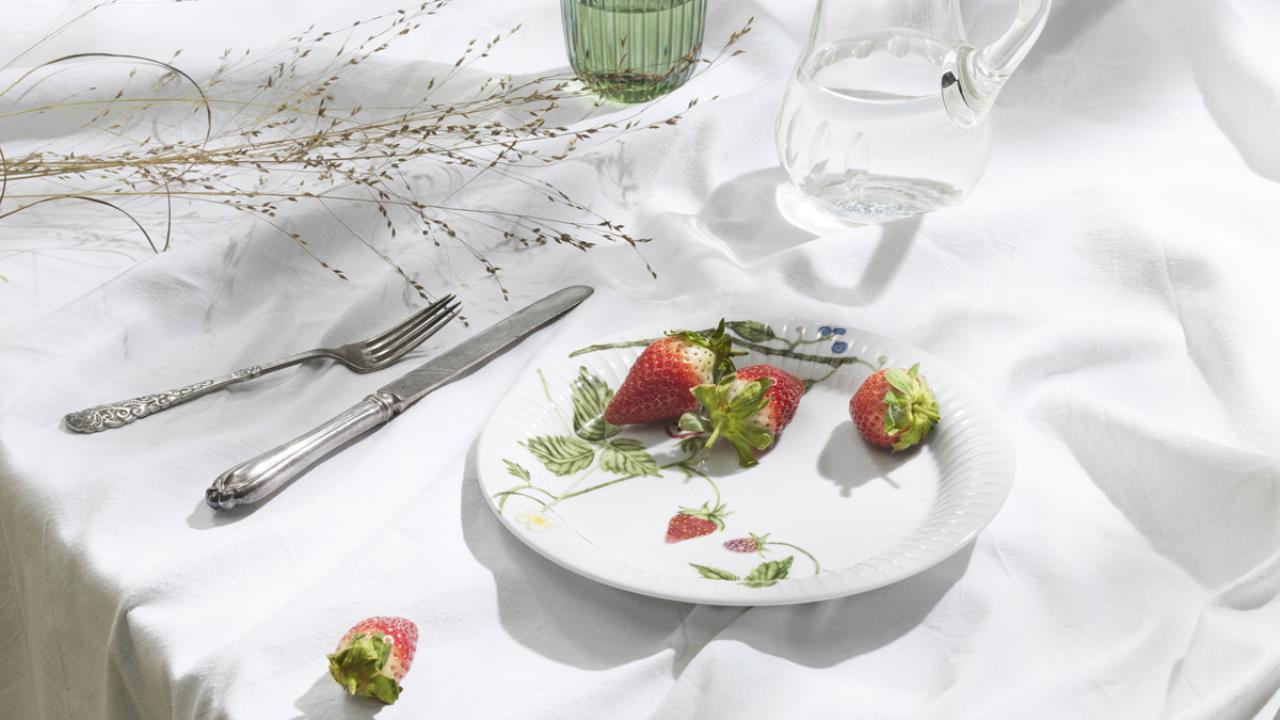 Essen, Präsentation des Essens, Besteck, Gabel, Teller