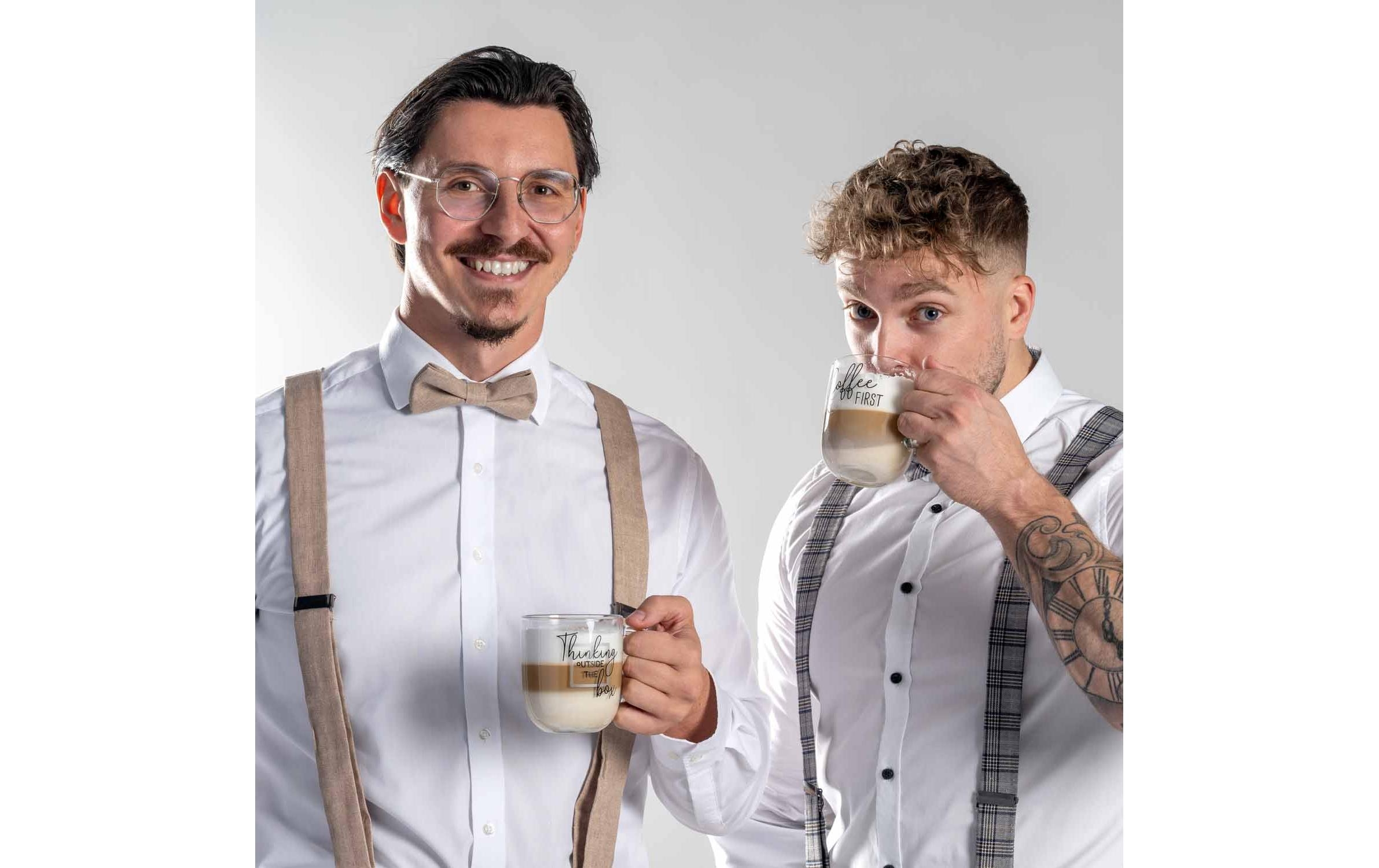 Bekleidung, Hemd, Getränk, Tasse