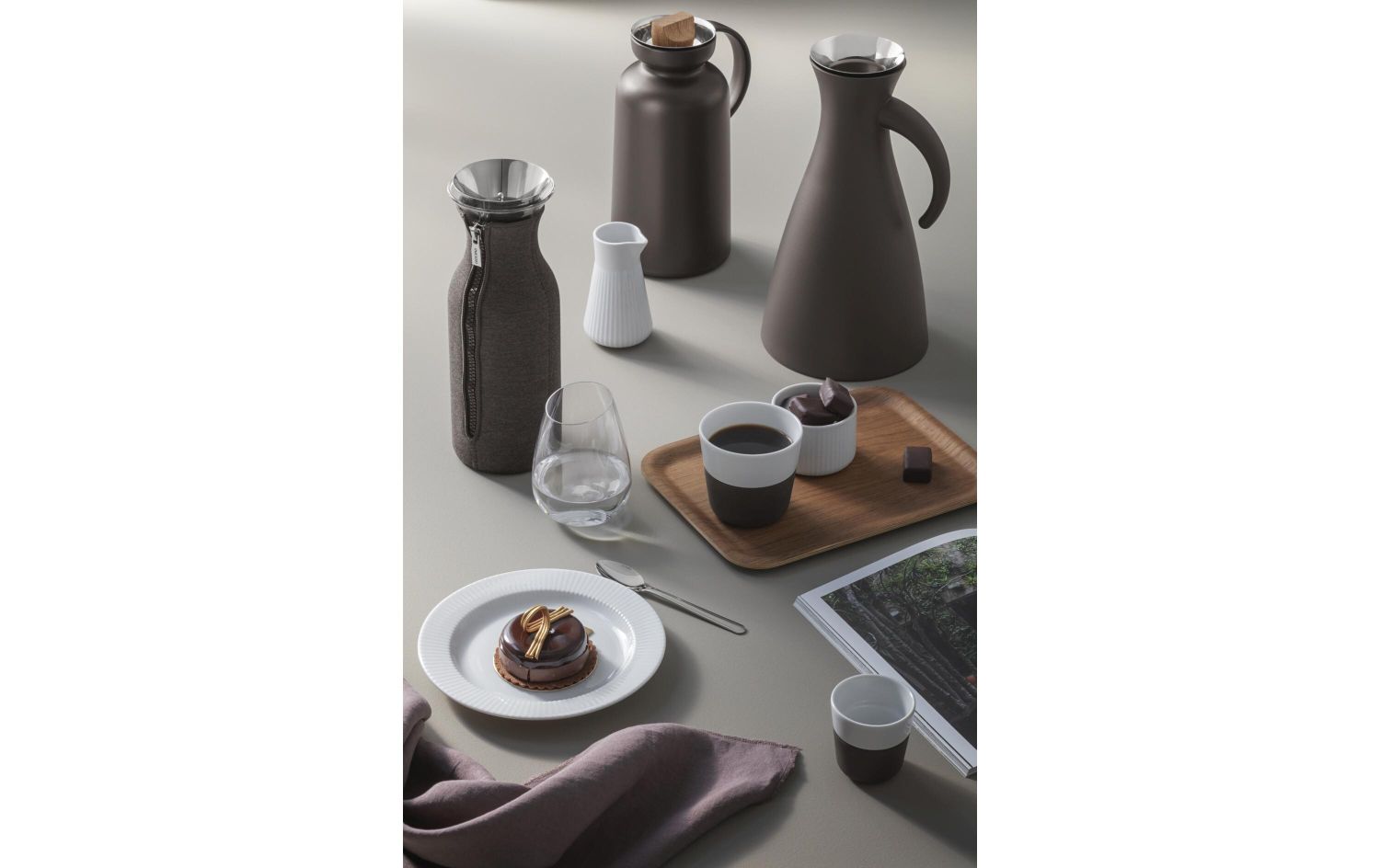 Eva Solo Thermoskanne Chocolate 1l Pokal, Tabelle, Krug, Teller, Brunch, Tabelle, Tasse, Krug, Brunch, Teller, Brunch, Essen, Tabelle, Tasse, Krug