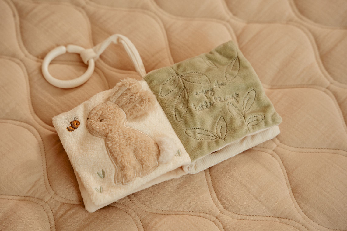 baby towel, soft plush, teddy bear, pocket square, green beige