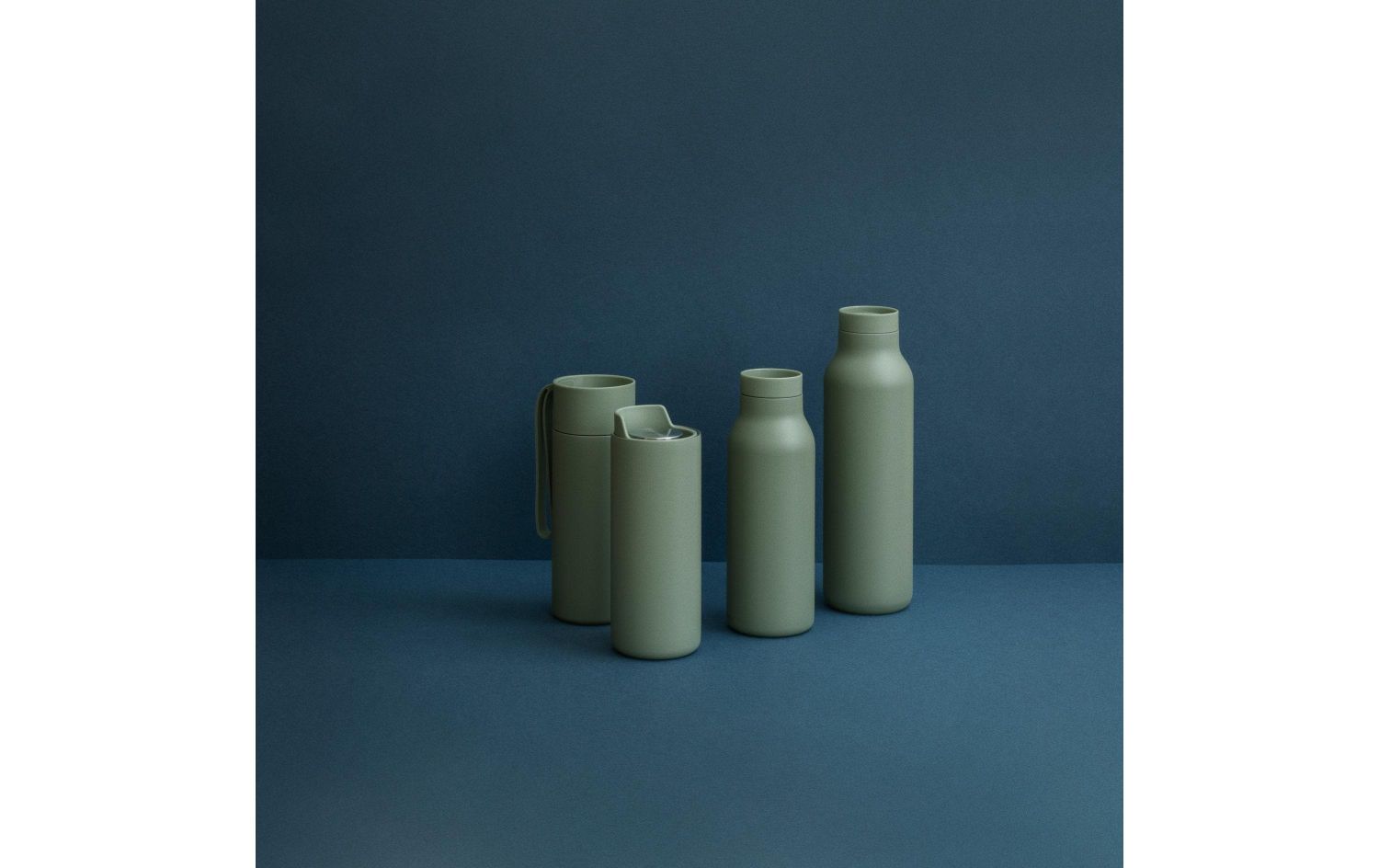 Wasserflasche, Glasflasche, matte grün, Karaffen-Set, Grün, Trinkflaschen, Stahlflaschen, Grün, Matt, Set aus 4, Trinkflaschen, Stahlflasche, Grün, Matt, Set mit vier Flaschen