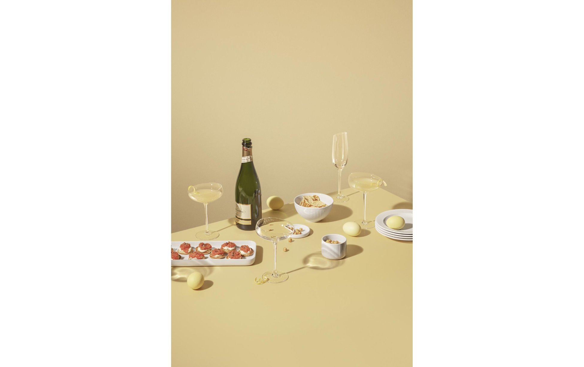 Esstisch, Tisch, Glas, Esszimmer, Getränk