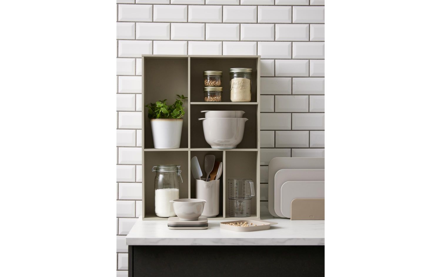 Küchenschrank, Regal, Becher, Schüssel, Milchglas