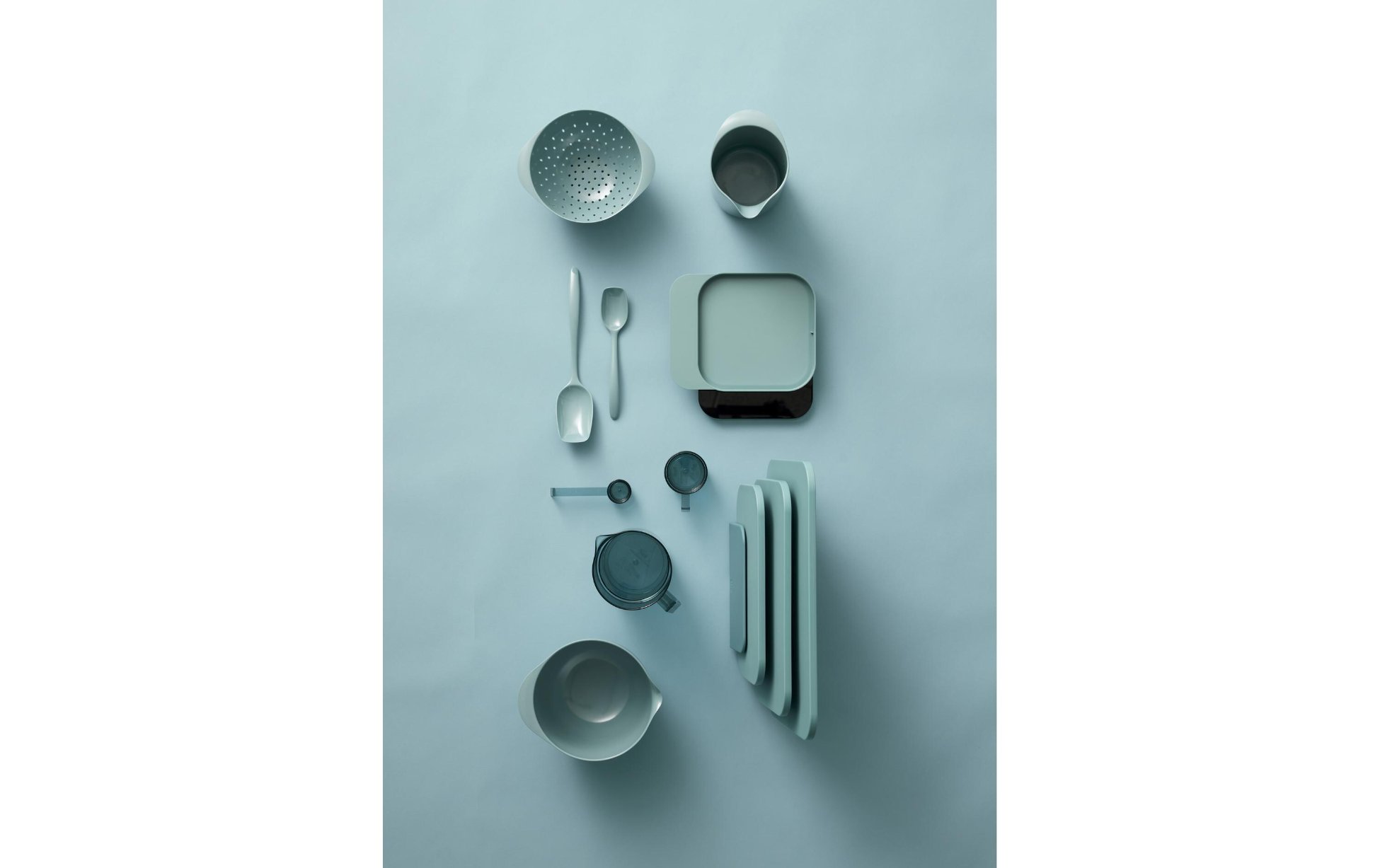 Geschirrset, Teller, Becher, Küchenzubehör, Besteckset