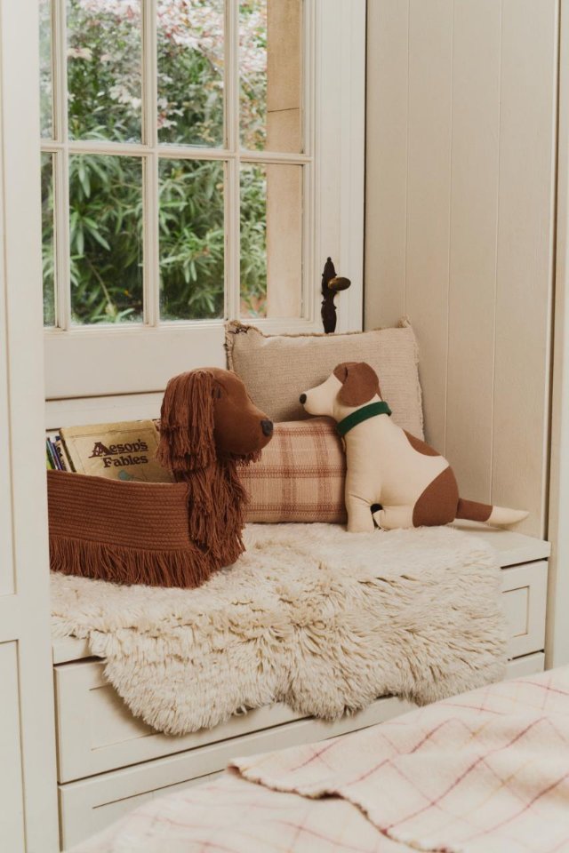 Dekoration für Zuhause, Kissen, Teppich, Hund