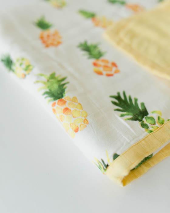 Deluxe Muslin Quilt - Pineapple